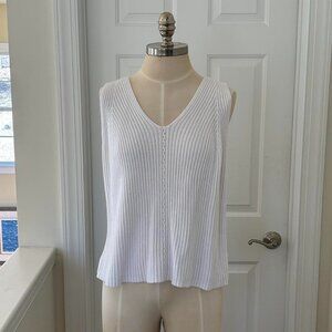 ST. JOHN’S BAY white sweater vest ribbed detail